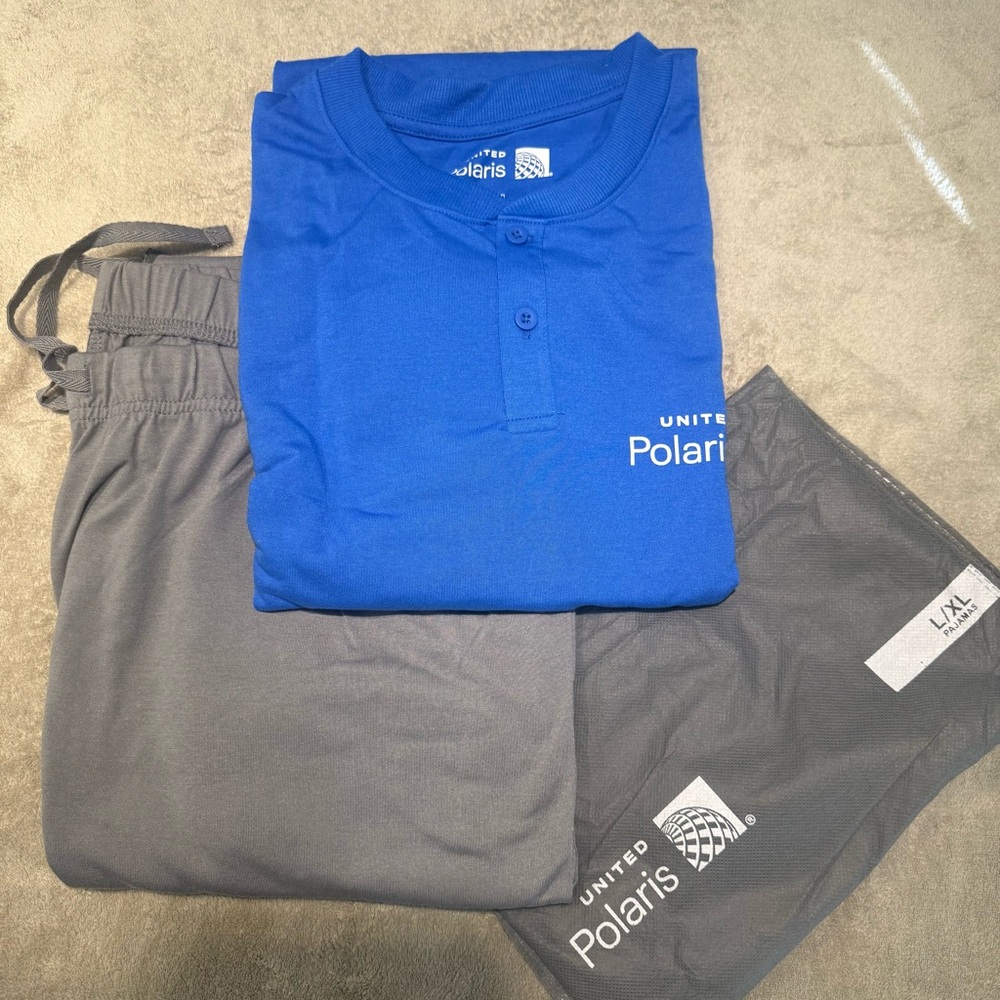 United Polaris First Class Blue Long Sleeve Shirt Gray Pajama Set -Size L /XL - Picture 3 of 3
